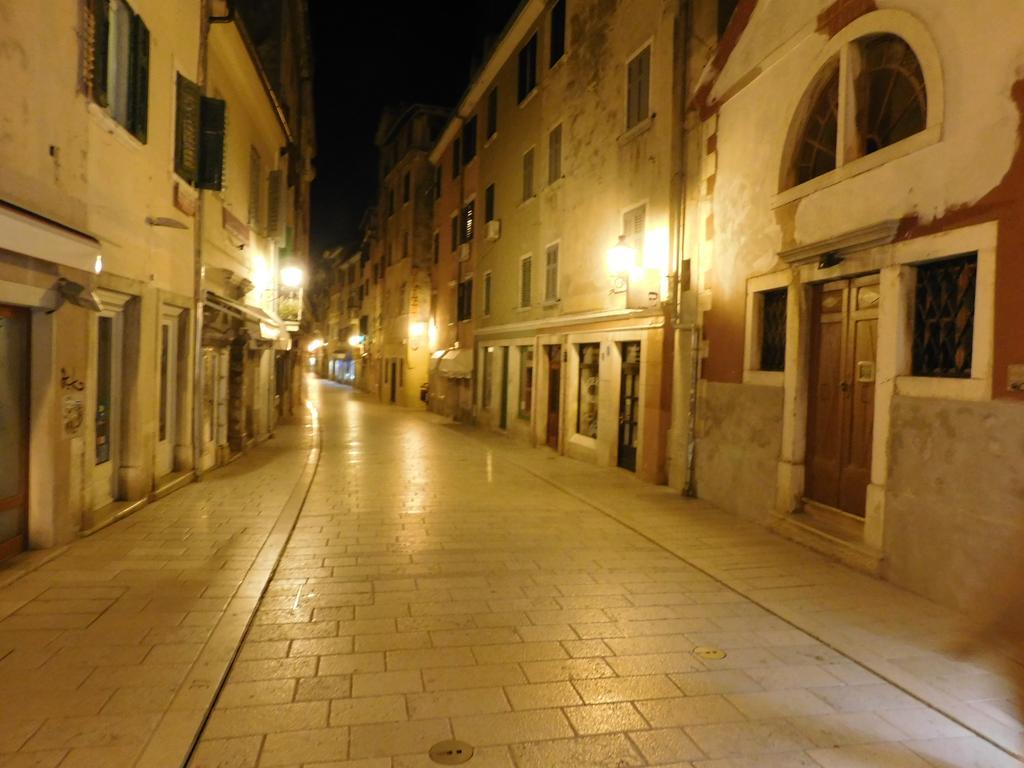 Apartman Angela Rovinj Luaran gambar